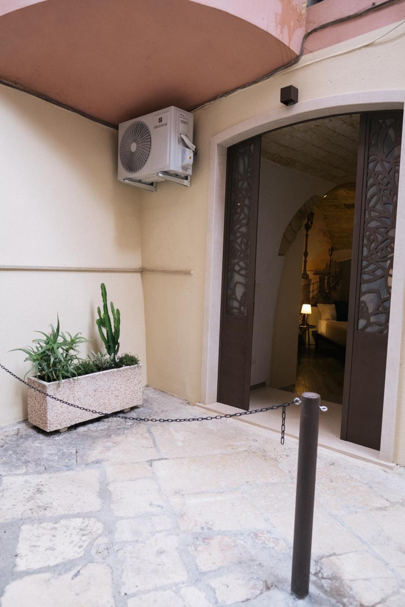 Timeless Apulian Luxury Suite Bari Eksteriør billede
